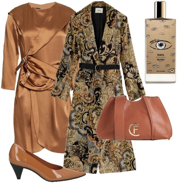 Outfit donna - Invito a cena. Stile Glamour per Serata fuori. Abbinamento con vestiti corti, décolleté, borse a tracolla, profumi, trench.