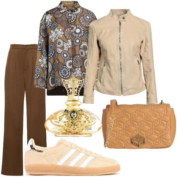 Outfit donna - A spasso per la città. Stile Casual chic per Tutti i giorni. Abbinamento con blazer, borse a tracolla, camicie, profumi, pantaloni, sneakers.