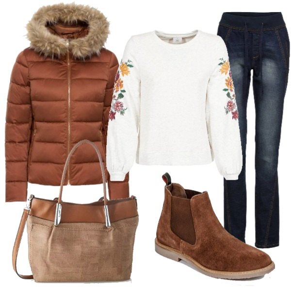 Outfit donna - Mi piace il "cognac". Stile Trendy per Tutti i giorni. Abbinamento con giacche, jeans, felpa beige, stivaletti marrone, borsa tote in pelle marrone.