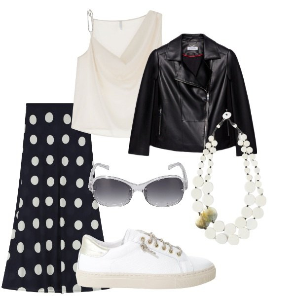 Outfit donna - Aspettando la primavera. Stile Trendy per Tutti i giorni. Abbinamento con sneakers, gonne lunghe, top, blazer, ciondoli, occhiali da sole.