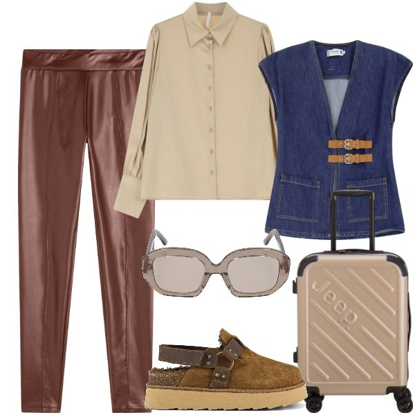 Outfit donna - Viaggiare con stile. Stile Casual chic per Tutti i giorni. Abbinamento con gilet, camicie, treggings, valigie, sabot, occhiali da sole.