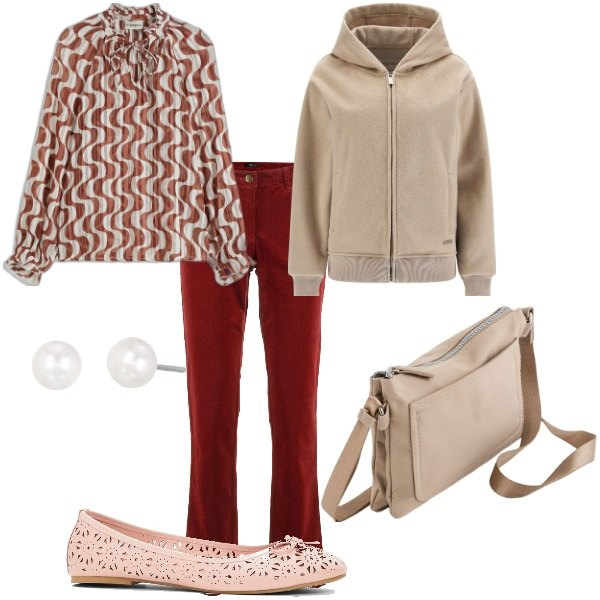 Outfit donna - A spasso per la città. Stile Trendy per Tutti i giorni. Abbinamento con ballerine, pantaloni, tuniche, orecchini, blazer, borse a tracolla.