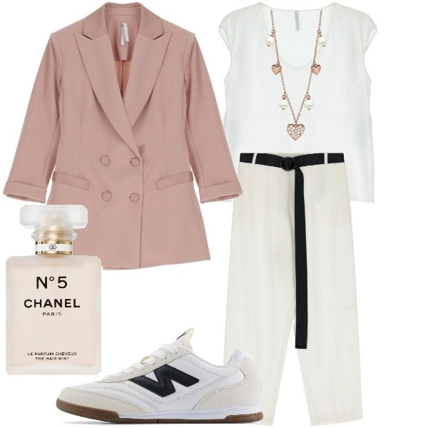 Outfit donna - Eleganza Casual. Stile Casual chic per Tutti i giorni. Abbinamento con profumi, collane, sneakers, blazer, top, pantaloni.