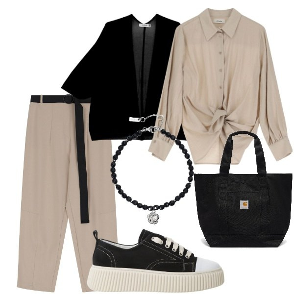 Outfit donna - In bianco e nero. Stile Trendy per Tutti i giorni. Abbinamento con braccialetti, cardigans, sneakers, pantaloni, camicie, borse tote.