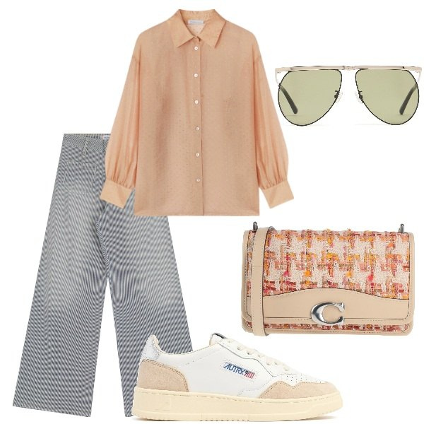 Outfit donna - A spasso per la città. Stile Casual per Tutti i giorni. Abbinamento con borse a tracolla, jeans a zampa, sneakers, occhiali da sole, camicie.