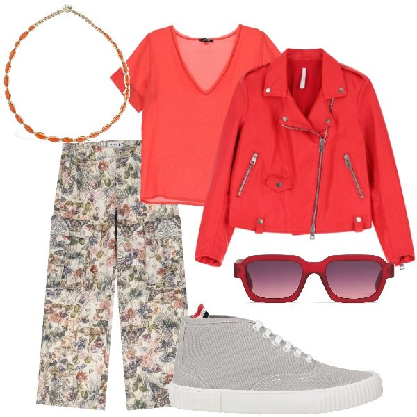 Outfit donna - Colori di Aprile. Stile Casual chic per Tutti i giorni. Abbinamento con sneakers alte, pantaloni cargo, giacche, t-shirt, collane, occhiali da sole.