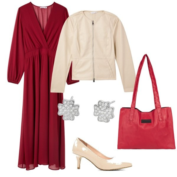 Outfit donna - Serata romantica. Stile Casual chic per Serata fuori. Abbinamento con décolleté, blazer, vestiti lunghi, orecchini, shopping bag.