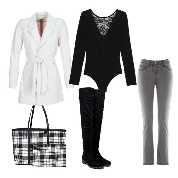 Outfit donna - Urban #9947. Stile Urban per Tutti i giorni. Abbinamento con jeans slim fit, trench bianco, body con pizzo e scollo a maniche lunghe con bottoni nero, stivali al ginocchio con borchie, shopping bag a quadri.