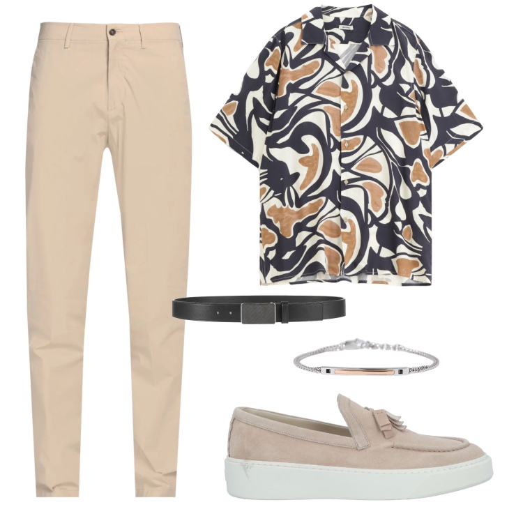 Outfit uomo - Aperitivo serale. Stile Trendy per Serata speciale. Abbinamento con cinture, pantaloni chino, scarpe stringate, braccialetti, camicie a manica corta.