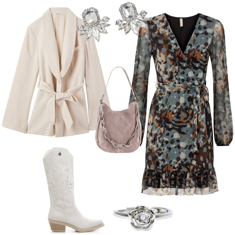 Outfit donna - Serata evento speciale. Stile Glamour per Serata fuori. Abbinamento con vestiti lunghi, borse a mano, blazer, anelli, orecchini, stivali.