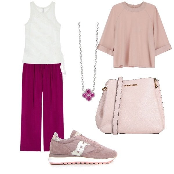 Outfit donna - mamma sporty. Stile Sporty chic per Tutti i giorni. Abbinamento con borse a spalla, collane, felpe, top, pantaloni, sneakers.