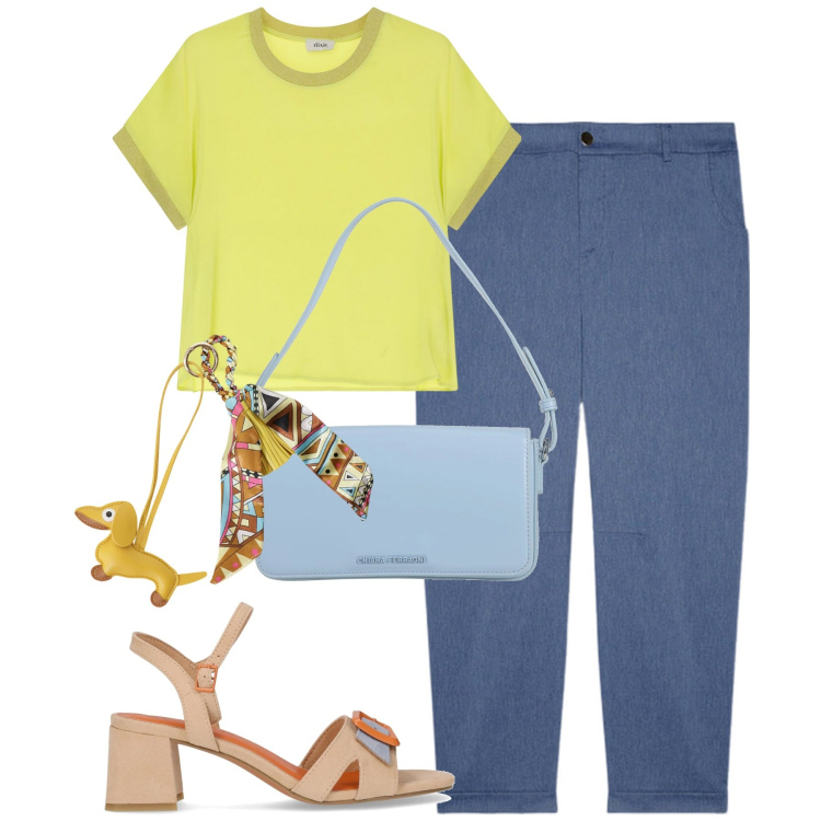 Outfit donna - City. Stile Urban per Tutti i giorni. Abbinamento con borse a mano, t-shirt, portachiavi, pantaloni, sandali col tacco.