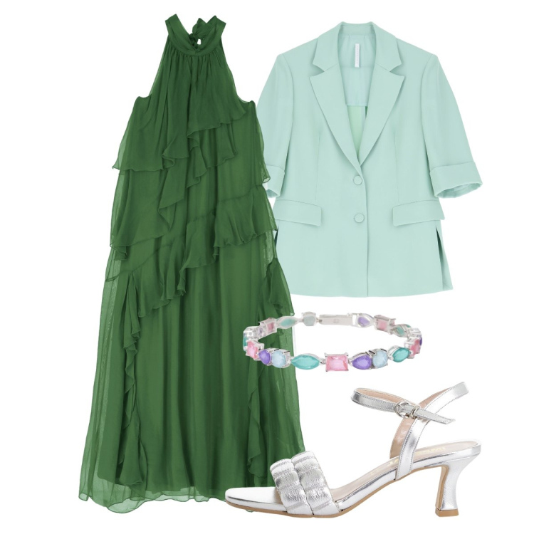 Outfit donna - Il maxi dress verde bosco. Stile Chic per Serata fuori. Abbinamento con braccialetti, blazer, sandali col tacco, vestiti lunghi.