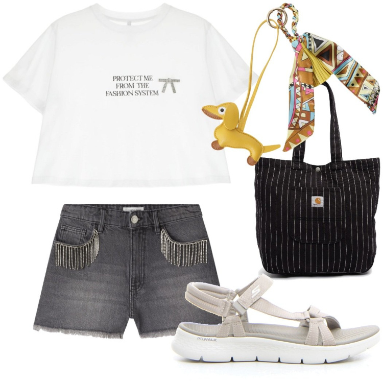 Outfit donna - Total look #2180950. Stile Casual per Tutti i giorni. Abbinamento con shorts, t-shirt, portachiavi, sandali, borse tote.