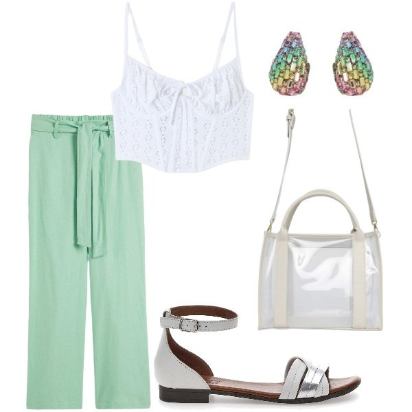 Outfit donna - Aperitivo veloce. Stile Casual chic per Serata fuori. Abbinamento con pantaloni, top, borse tote, orecchini, sandali in pelle.