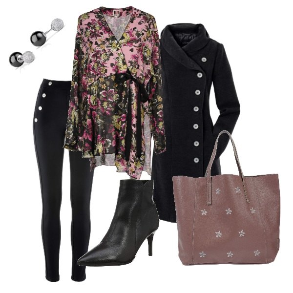 Outfit donna - Trendy #45. Stile Trendy per Serata fuori. Abbinamento con leggings, cappotti, caftano senza tasche fantasia floreale collo a v a maniche lunghe con laccetti in viscosa, borsa a mano maxi in pelle martellata doppio manico tinta unita, stivaletti nero, orecchini a perno argento.