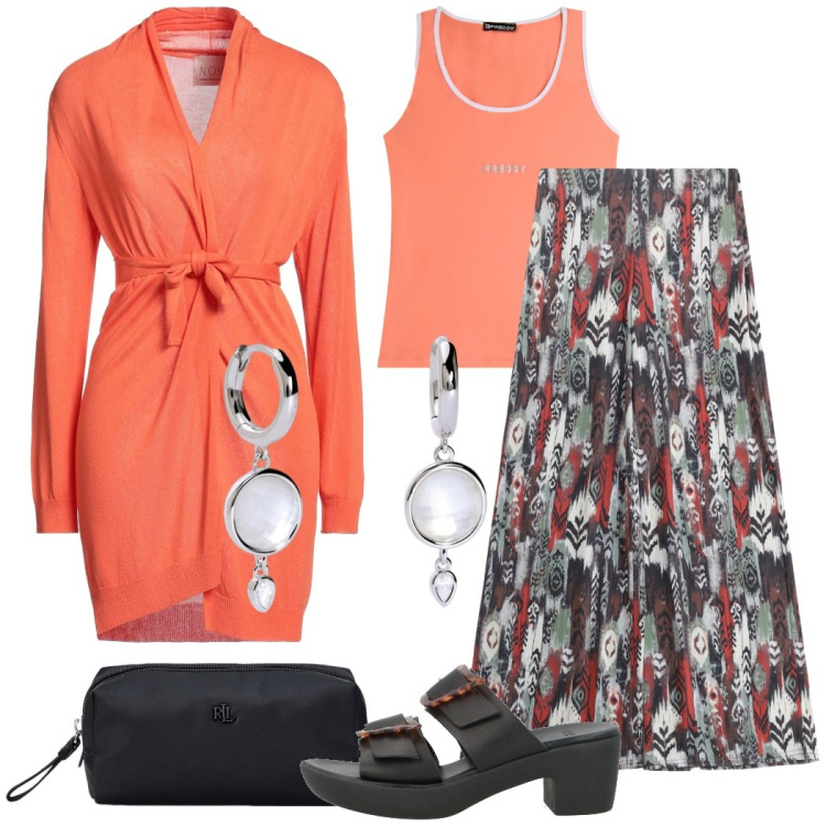 Outfit donna - Cena da amici. Stile Casual chic per Serata fuori. Abbinamento con cardigans, sandali in pelle, orecchini, pantaloni, canottiere, pochette.