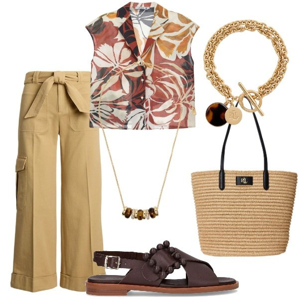 Outfit donna - Aperitivo veloce. Stile Casual chic per Serata fuori. Abbinamento con camicie, collane, braccialetti con ciondoli, borse tote, pantaloni cargo, sandali.