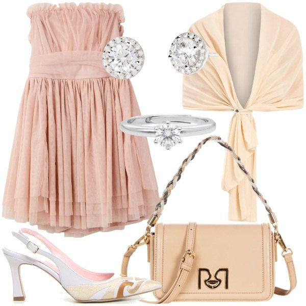 Outfit donna - Sensuale e raffinata Curvy. Stile Glamour per Cerimonia. Abbinamento con vestiti corti, anelli, orecchini, borse a tracolla, scialli, décolleté.