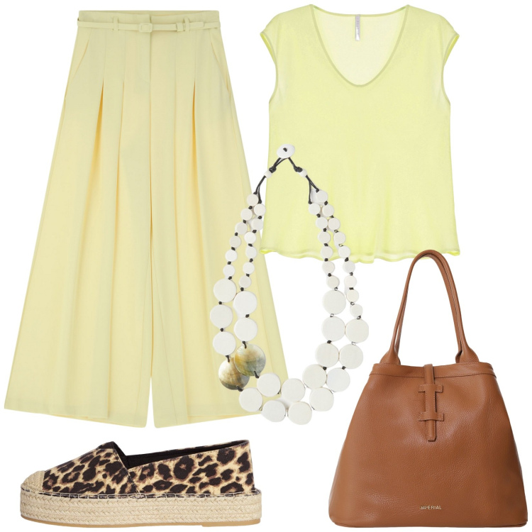 Outfit donna - Look da viaggio. Stile Casual chic per Serata fuori. Abbinamento con espadrillas, pantaloni, top, borse tote, ciondoli.