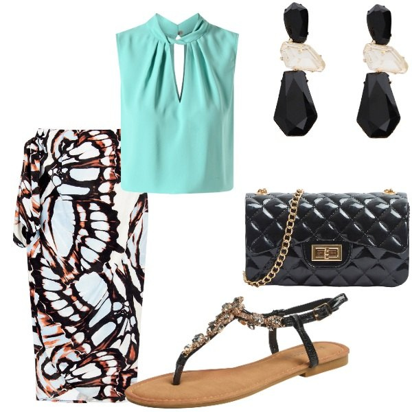Outfit donna - A cena a casa di amici. Stile Casual chic per Serata fuori. Abbinamento con borse a tracolla, sandali gioiello, gonne longuette, top, orecchini.
