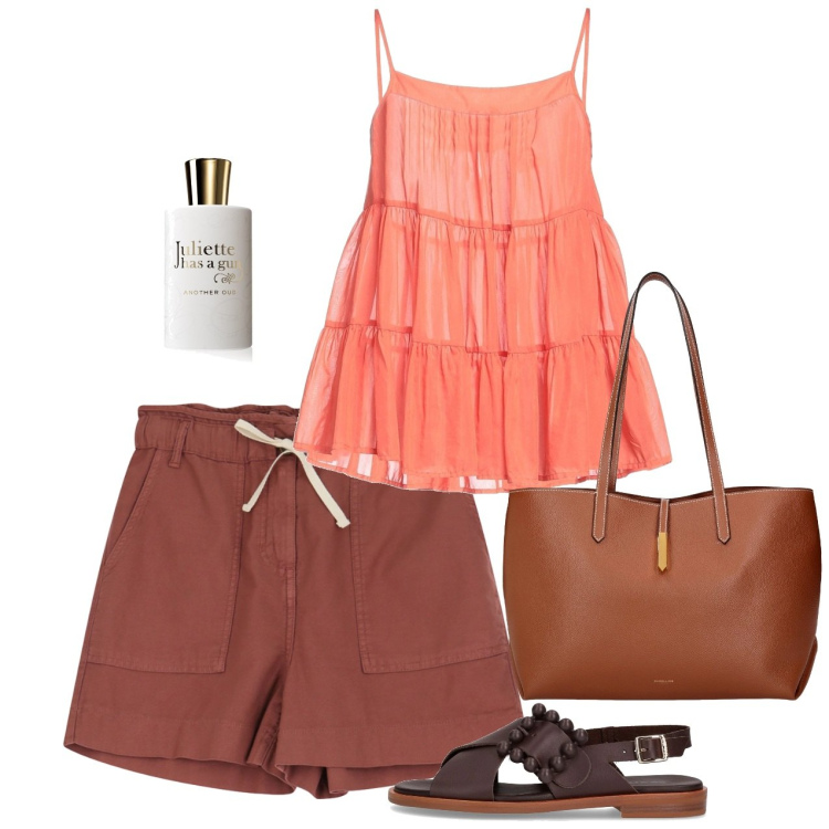 Outfit donna - Giugno. Stile Casual per Tutti i giorni. Abbinamento con top, profumi, shorts, borse tote, sandali.