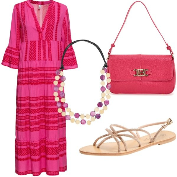 Outfit donna - Serata tra amici. Stile Casual Abbinamento con vestiti lunghi, sandali, borse a spalla, collane.