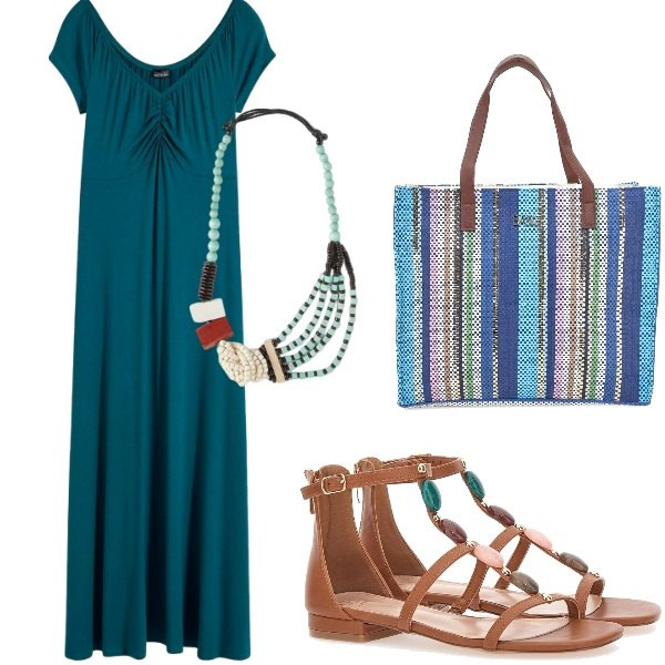 Outfit donna - Outifit di luglio. Stile Casual chic per Tutti i giorni. Abbinamento con vestiti lunghi, sandali gioiello, shopping bag, collane.