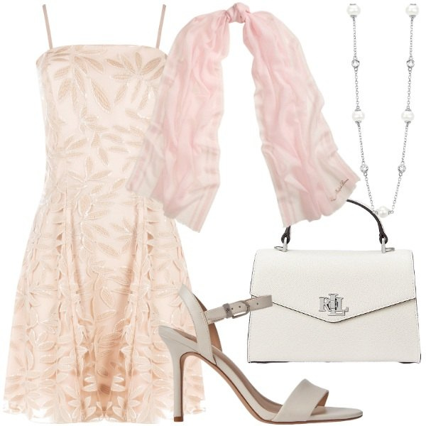 Outfit donna - Rinascimento - Saldi estivi. Stile Glamour per Cerimonia. Abbinamento con vestiti corti, collane, borse a mano, sandali in pelle, sciarpe.