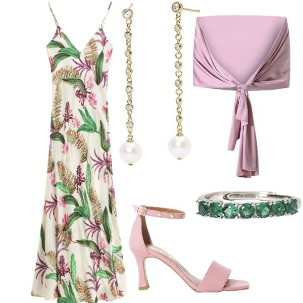 Outfit donna - Compleanno in villa. Stile Glamour per Serata fuori. Abbinamento con anelli, orecchini, scialli, vestiti lunghi, sandali col tacco.