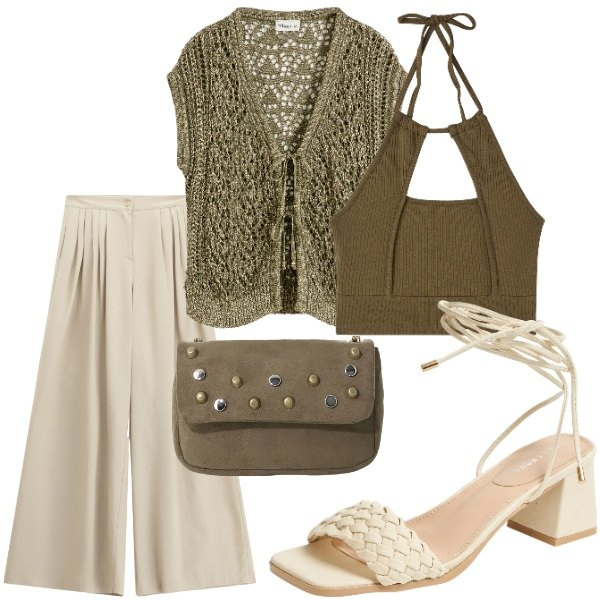 Outfit donna - Le serate di Luglio. Stile Casual chic per Serata fuori. Abbinamento con maglieria, sandali alla schiava, top, pantaloni a palazzo, borse a tracolla.
