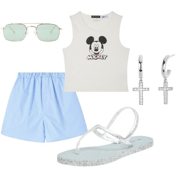 Outfit donna - Outifit di luglio. Stile Casual per Tutti i giorni. Abbinamento con sandali, shorts, orecchini, occhiali da sole, canottiere.