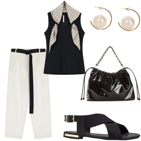 Outfit donna - Le serate di Luglio. Stile Casual per Tutti i giorni. Abbinamento con sandali, shopping bag, pantaloni, top, orecchini.