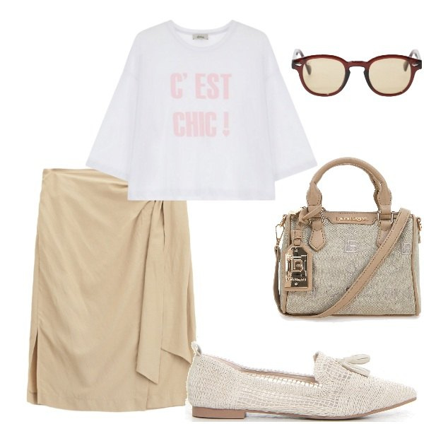Outfit donna - E siamo in Agosto....... Stile Casual per Tutti i giorni. Abbinamento con occhiali da sole, gonne longuette, t-shirt, borse a tracolla, ballerine.