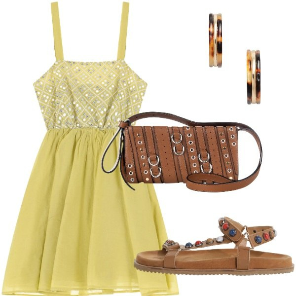 Outfit donna - Serata tra amici. Stile Casual chic per Serata fuori. Abbinamento con borse a spalla, sandali, vestiti corti, orecchini.