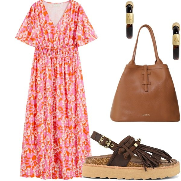Outfit donna - Estate. Stile Casual per Tutti i giorni. Abbinamento con vestiti lunghi, borse tote, orecchini, sandali.