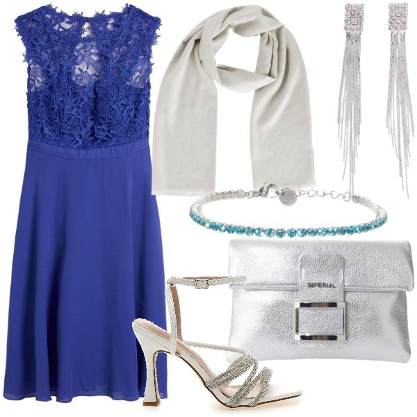 Outfit donna - Abito cut-out elegante. Stile Glamour per Serata fuori. Abbinamento con orecchini, vestiti corti, foulard, pochette, braccialetti, sandali gioiello.