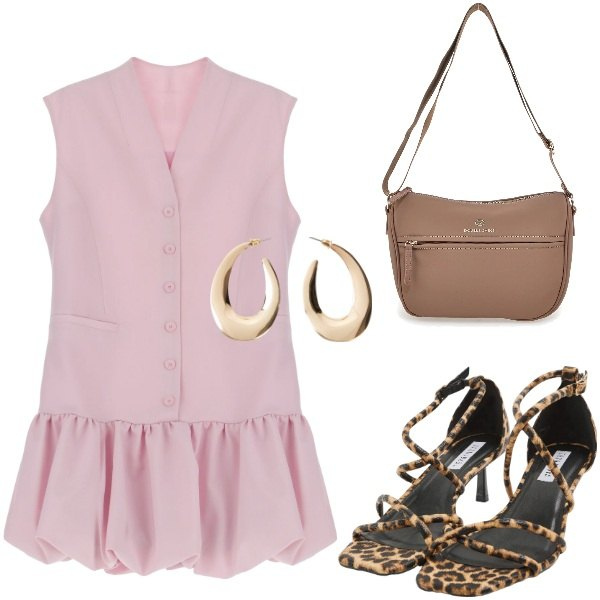 Outfit donna - Serata tra amici. Stile Casual chic per Serata fuori. Abbinamento con orecchini, sandali col tacco, vestiti corti, borse a tracolla.