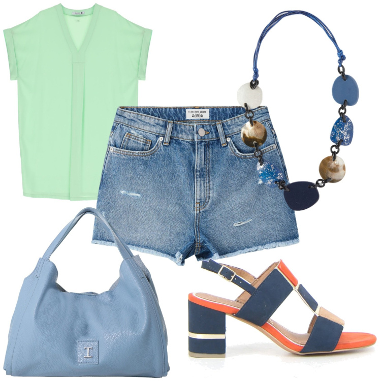 Outfit donna - Sandalo e short. Stile Casual chic per Tutti i giorni. Abbinamento con shorts, vestiti corti, pochette, sandali in pelle, collane.