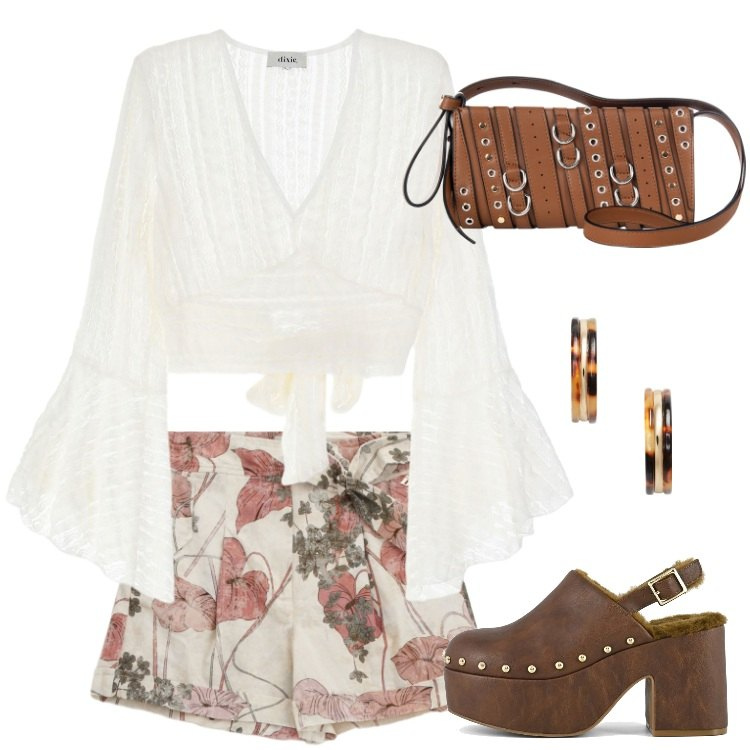 Outfit donna - Shorts e sandali. Stile Boho per Tutti i giorni. Abbinamento con borse a spalla, top, shorts, orecchini, sabot.