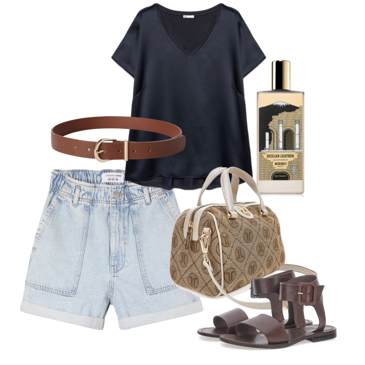 Outfit donna - Agosto. Stile Casual per Tutti i giorni. Abbinamento con profumi, shorts, cinture, t-shirt, sandali, borse a mano.
