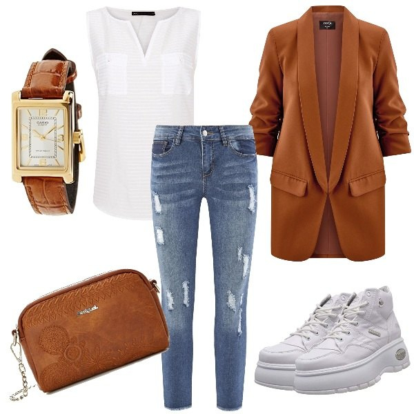 Outfit donna - Saldi Super Trendy. Stile Trendy per Tutti i giorni. Abbinamento con blazer collo aperto aderente marrone, jeans skinny effetto strappato sulla coscia aderente blu, top con scollo e tasche bianco, sneakers collo alto bianco, orologio analogico, borsa a mano in pelle sintetica marrone.
