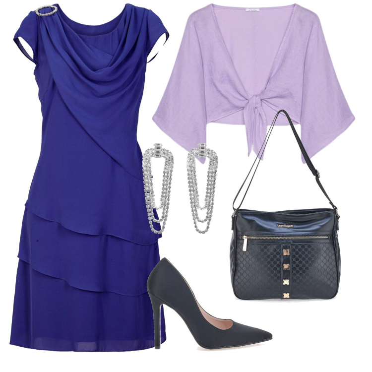 Outfit donna - Ultime sere d\'estate. Stile Chic per Serata fuori. Abbinamento con vestiti corti, orecchini, bolero, décolleté, borse a tracolla.