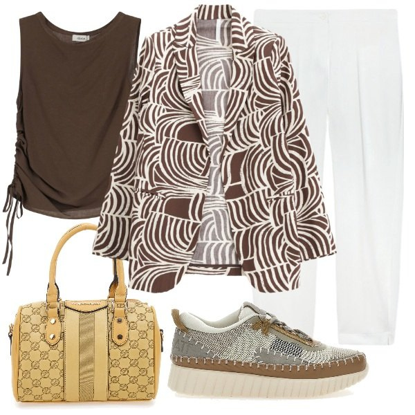 Outfit donna - colori della terra. Stile Casual chic per Tutti i giorni. Abbinamento con blazer, top, sneakers, pantaloni, borse a spalla.