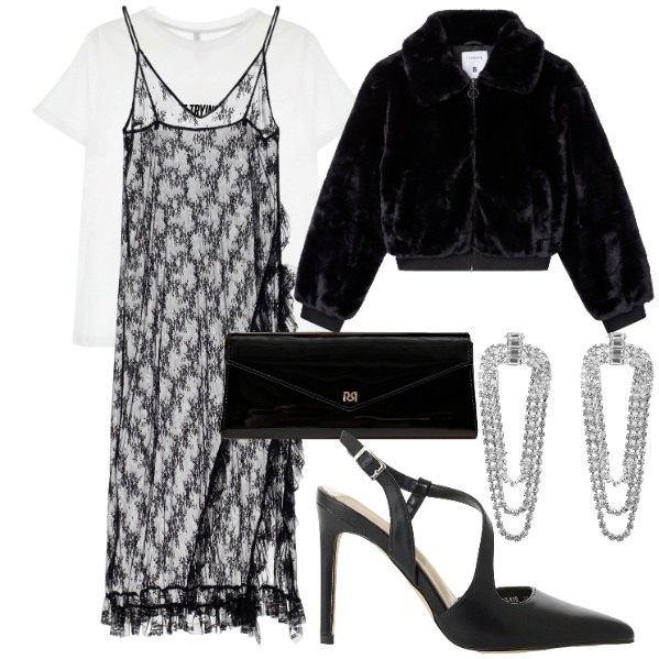 Outfit donna - Sleepdress e T-shirt. Stile Glamour per Serata fuori. Abbinamento con orecchini, ecopellicce, pochette, décolleté, t-shirt, vestiti midi/longuette.