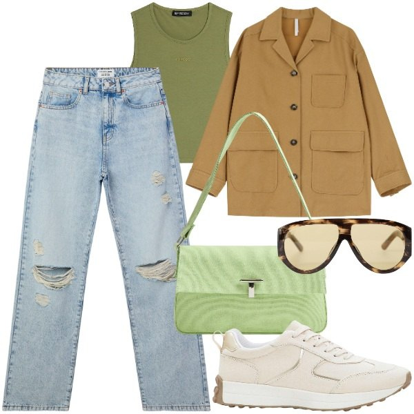 Outfit donna - Fine estate. Stile Urban per Tutti i giorni. Abbinamento con sneakers, jeans strappati, borse a spalla, occhiali da sole, cappotti, top.