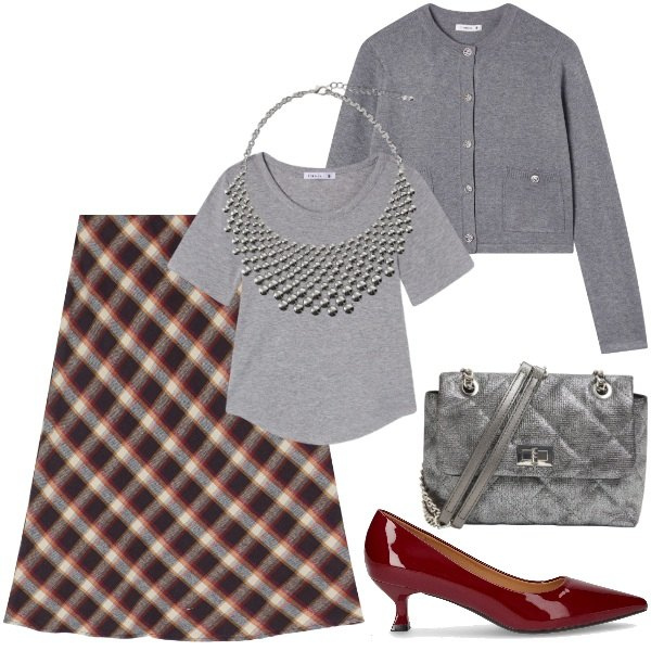Outfit donna - La collana etnica. Stile Etnico per Ufficio. Abbinamento con cardigans, t-shirt, borse a tracolla, gonne, collane, décolleté.