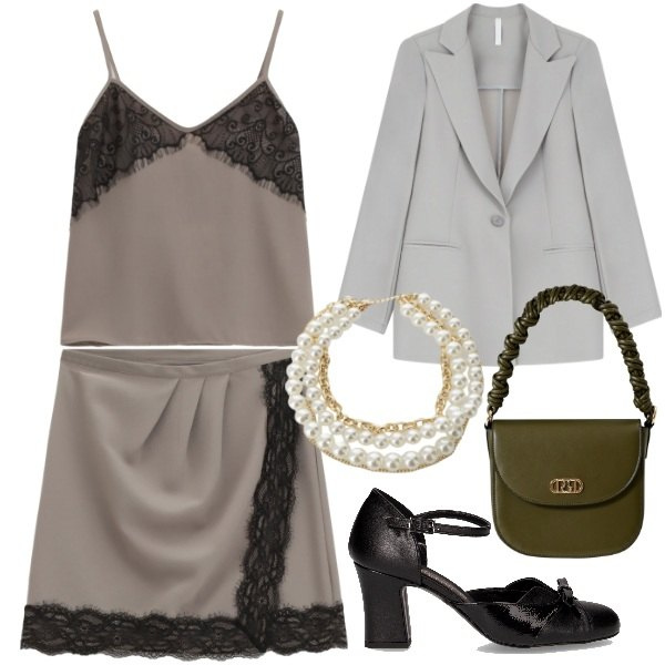 Outfit donna - Satin e pizzo. Stile Chic per Serata fuori. Abbinamento con minigonne, collane, top, borse a mano, blazer, décolleté.