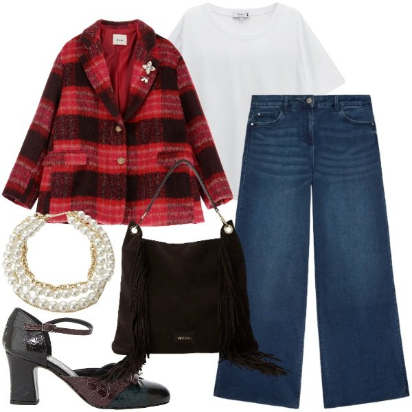 Outfit donna - Blazer check perfetto ad ottobre. Stile Trendy per Tutti i giorni. Abbinamento con t-shirt, borse a spalla, blazer, décolleté, collane, jeans.