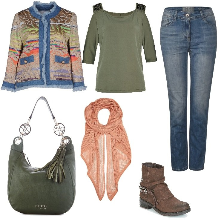 Outfit donna - Urban #719. Stile Urban per Tutti i giorni. Abbinamento con maglia con strass e paillettes con spalle scoperte e fasce verde, giacca fantasia multicolore effetto laminato collo tondo a maniche lunghe interno sfoderato in denim con tasche, stivaletti marrone, charm con manico e zip in pelle sintetica verde, jeans slim fit blu, sciarpa lunga.